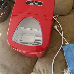 Ice maker 