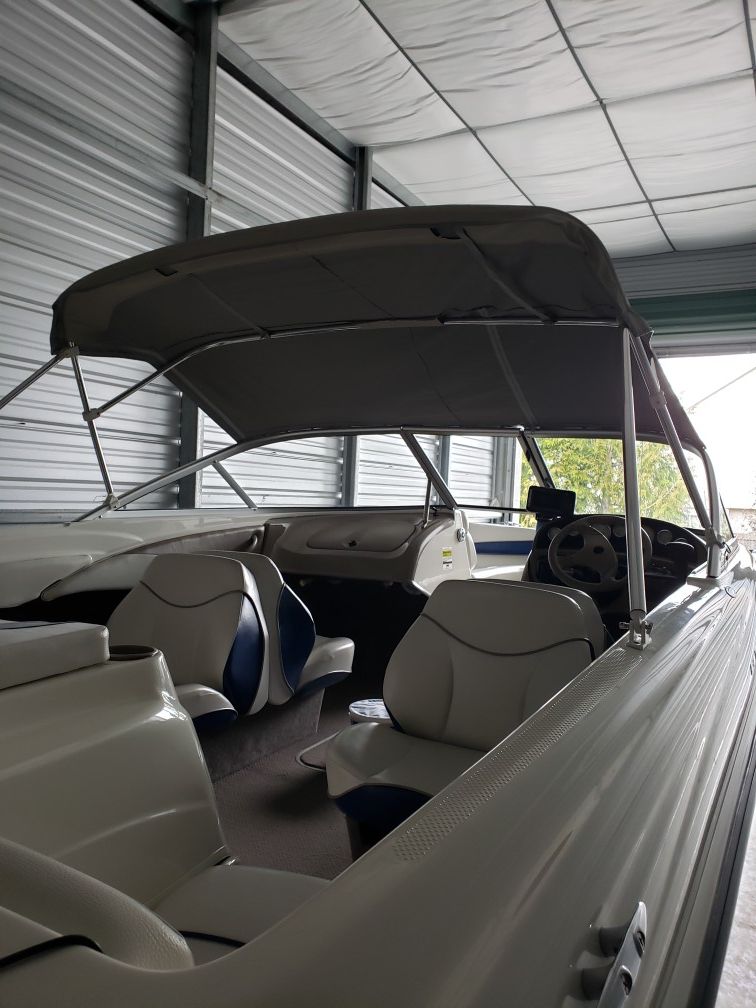 Bayliner Rain / Shade Convertible Top