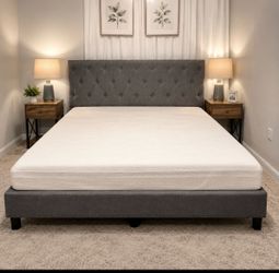 King  platform bed with mattress