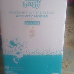 Disney Bassinet Withobile