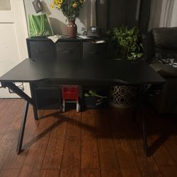 Black Gaming Desk 