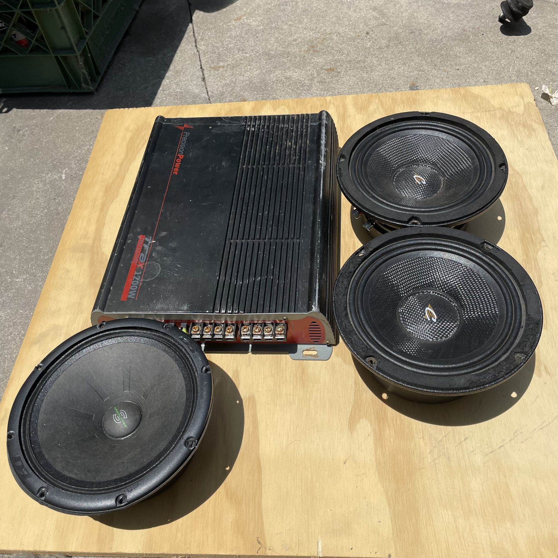 Auto Stereo Amplifier And Speakers