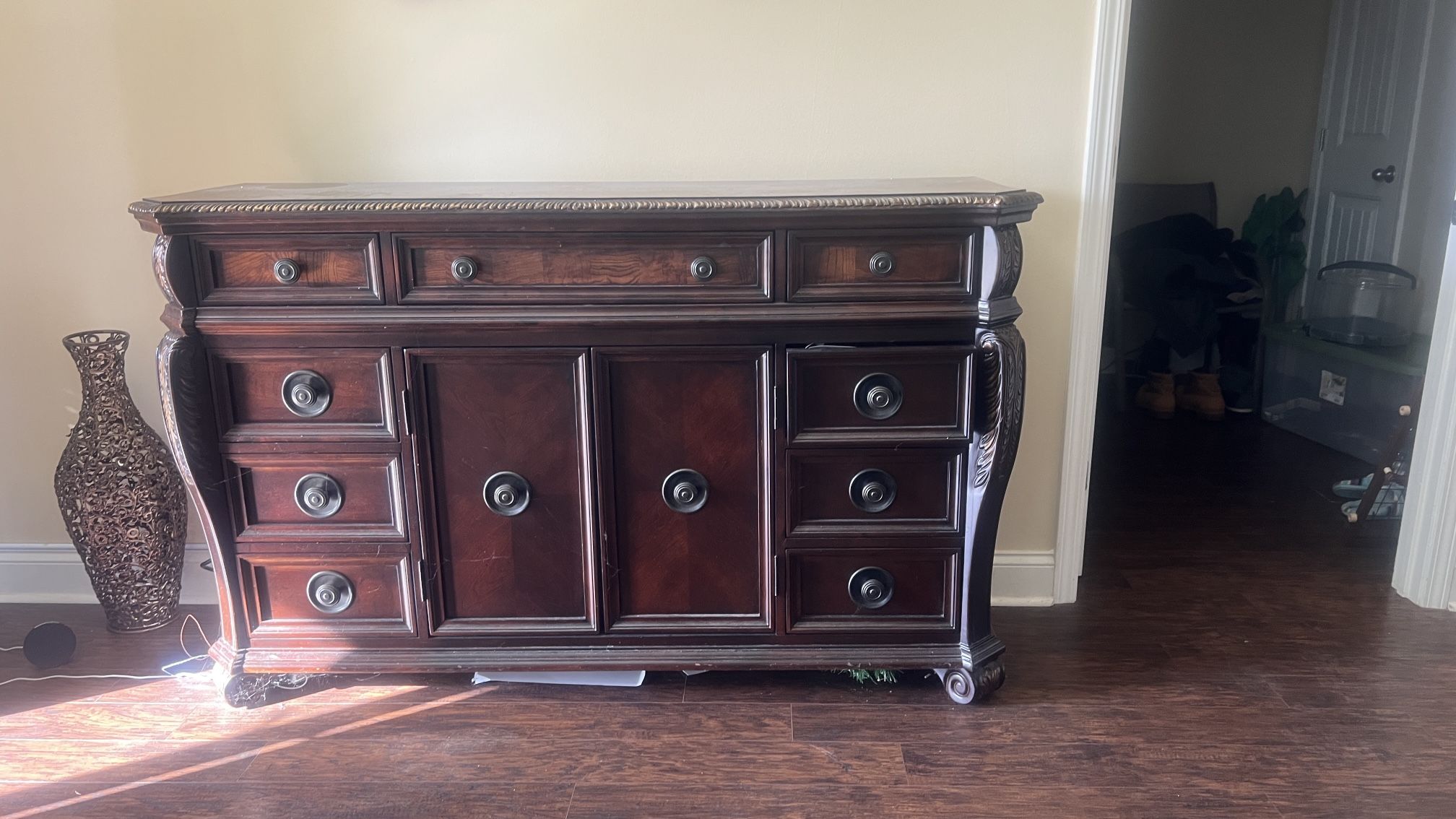 Foyer Dresser
