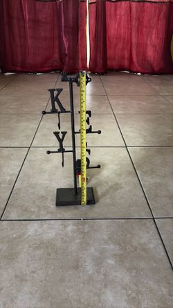 soporte de metal para llave