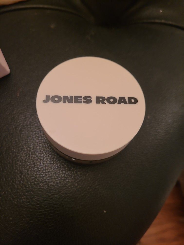 Moisture Tint (Pecan)