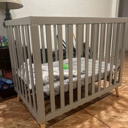 Delta Mini Crib