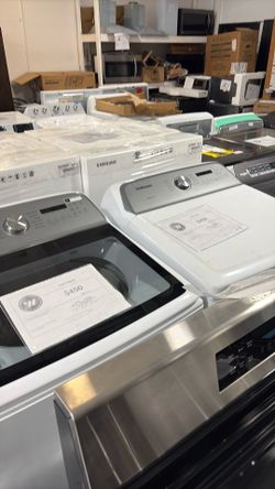 Samsung from the washing machine and Frontload Gas Dryer set