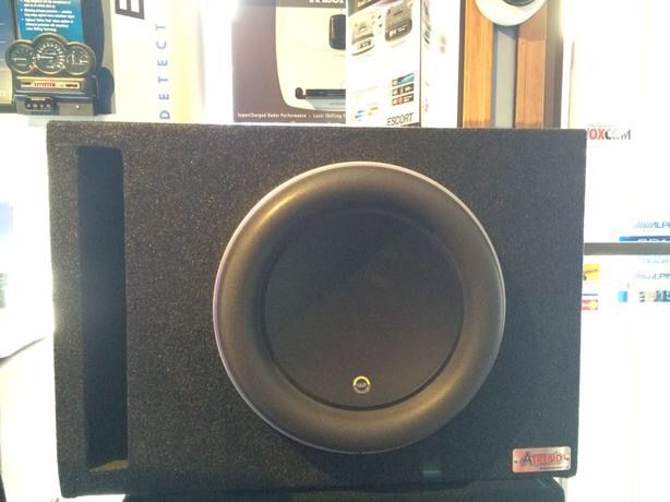 JL Audio 13.5 W7 with box and 1200/1 JL amp