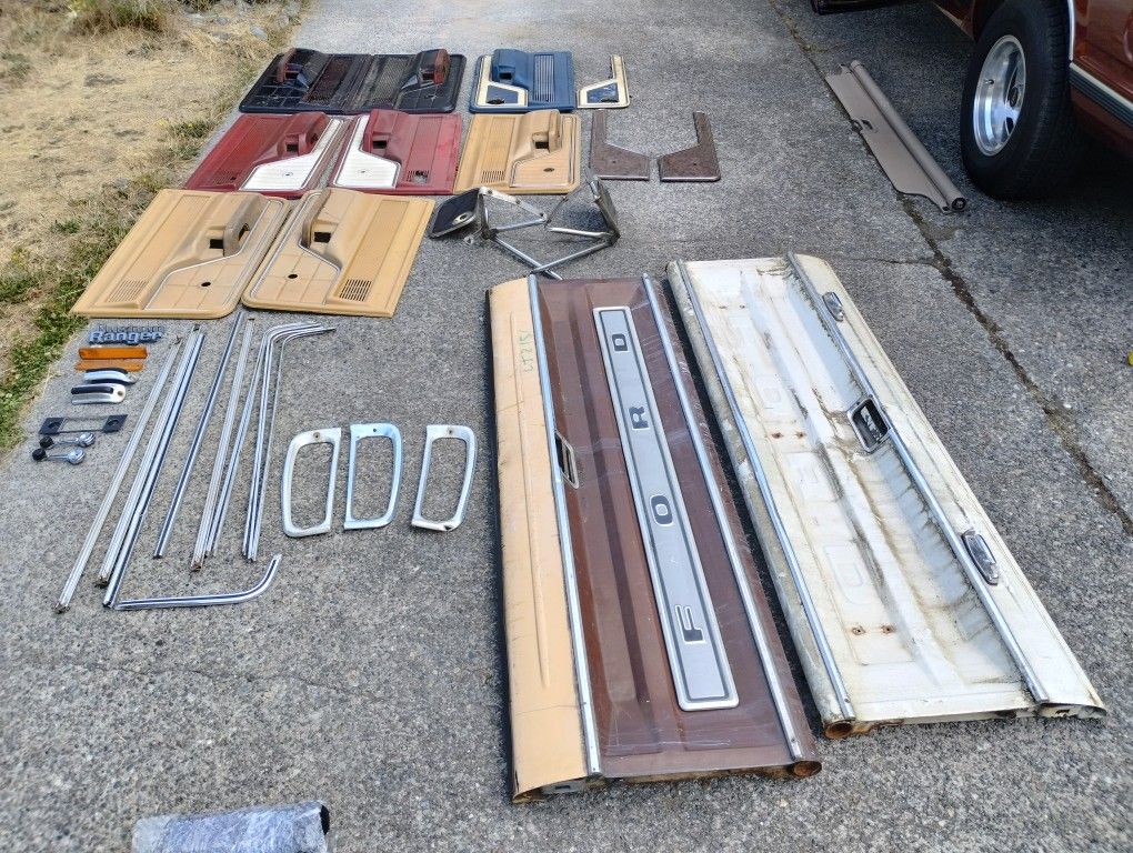 '73 -'79 Ford truck parts, tailgates, trim, emblems, dash pads, visors, door panels, mirrors