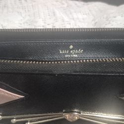 Kate Spade wallet