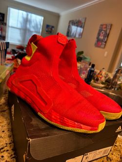 Adidas N3xt l3v3l size 9.5 used