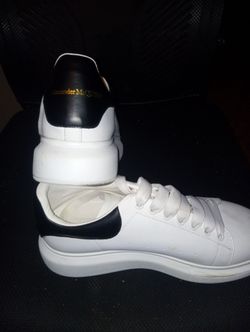 ALEXANDER McQUEEN. SIZE11