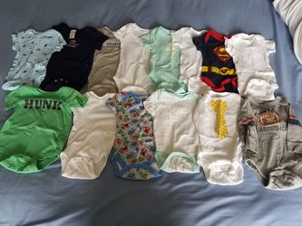 Lot of boys clothes sizes 3-6 month