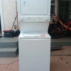 Washer And Gas Dryer Stakable De 27