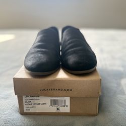 Lucky Brand Leather Flats – Size 8.5M – Like New in Box