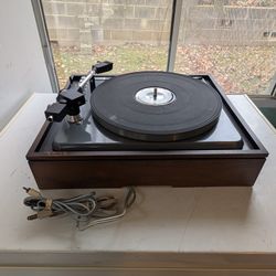 Benjamin Miracord 40A with Shure Cartridge 