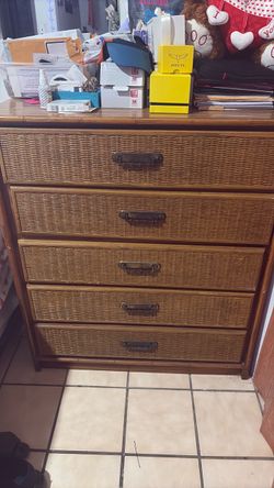 Dresser
