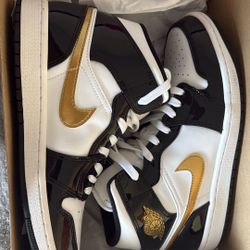 Air Jordan 1 Mid SE
