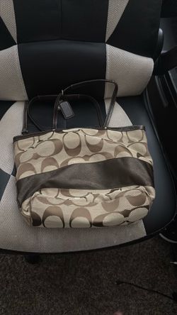 Coach Signature Zip Shoulder Bag Beige/Brown Silver Hardware Brown Strap