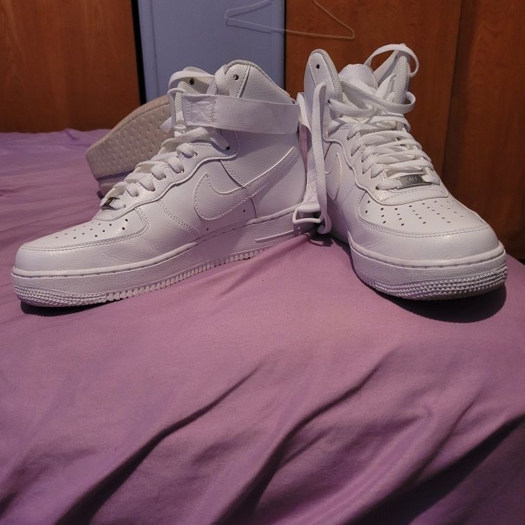 High Top White NIKEYS for Sale in Santa Rosa CA OfferUp