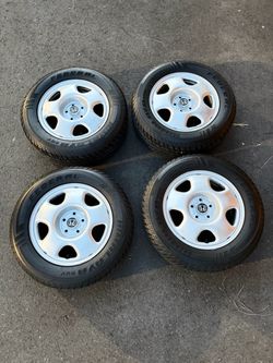 2022 Honda CR-V rims with snow studded tires