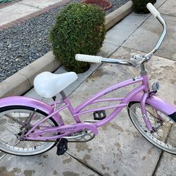 Girls bike 20 inch wheels pink