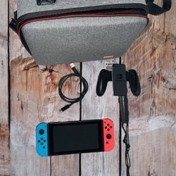 Nintendo Switch + Protective Case 