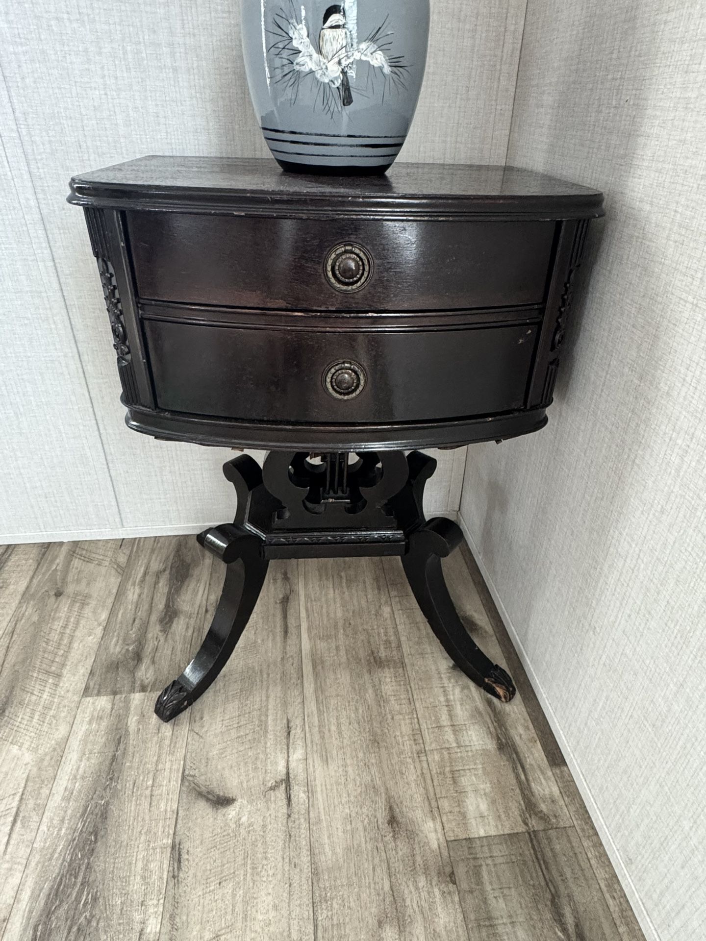 1940's American Classical Style Mahogany Lyre Base Nightstand