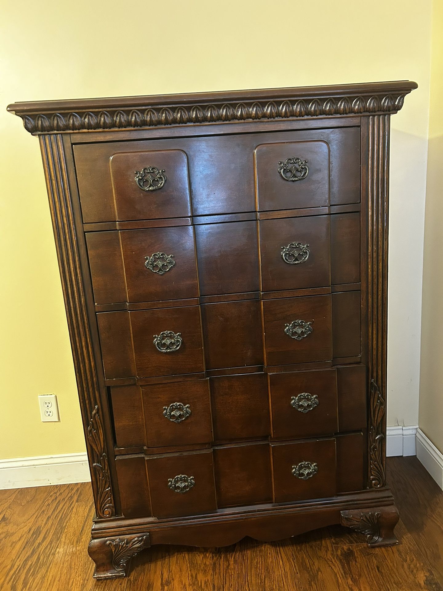Dresser
