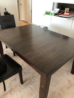 Beautiful newish Hard wooden kitchen table