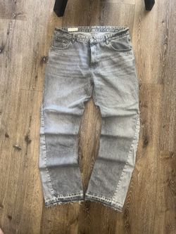 FLARED GREY JEANS
