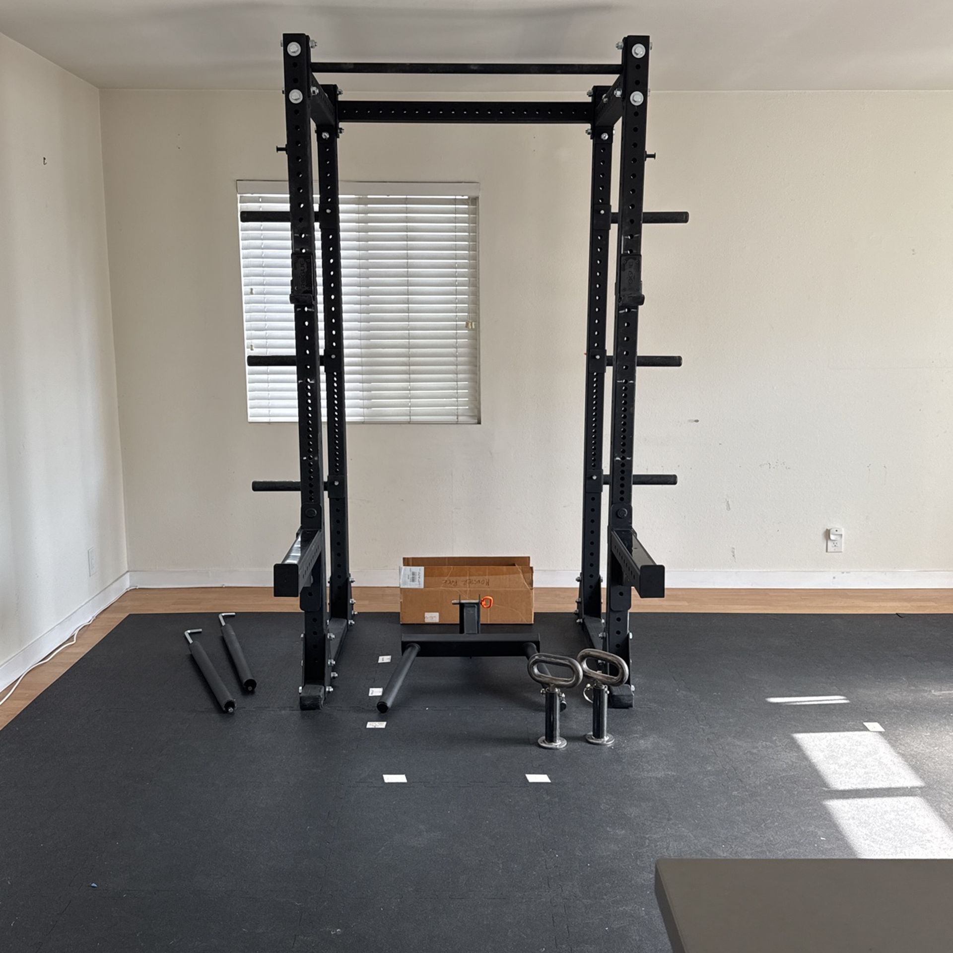 Rogue Rml 490 Power Rack ROGUE RML-490 POWER RACK for Sale in Los Angeles, CA - OfferUp
