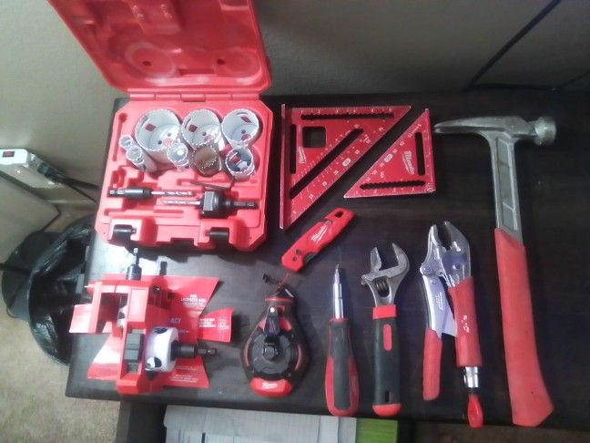 Milwaukee Bundle Get It While You Can There Are Eight Handles A Hole Saw Set And A Lock Set Insulation Kit