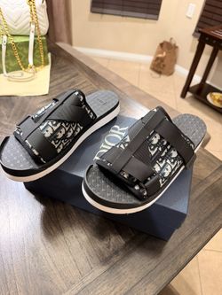 Dior slides