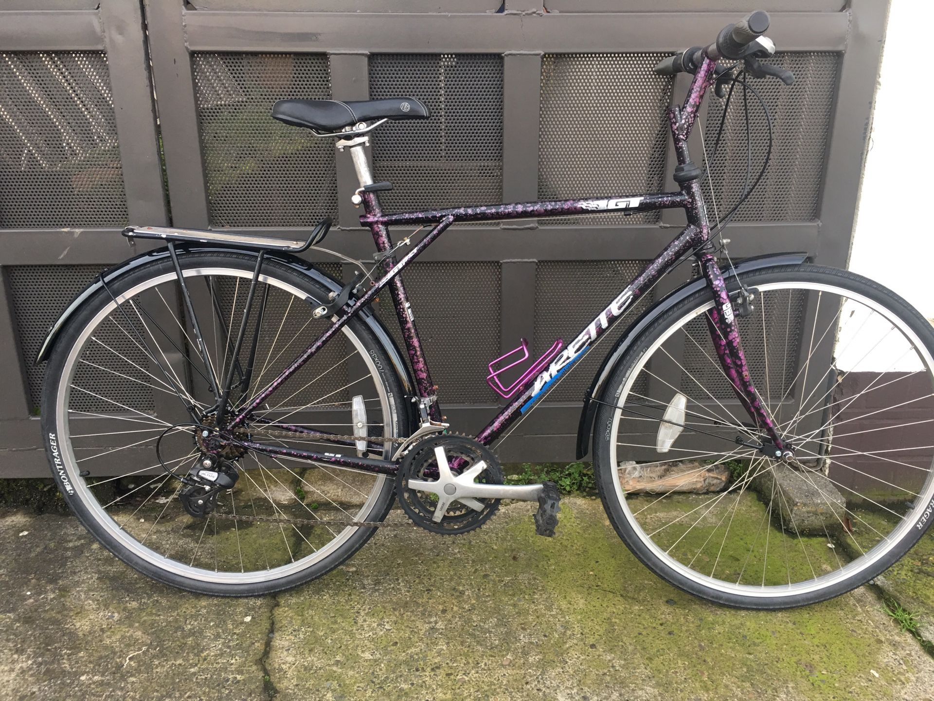 GT Arette trekking commuter bike 21”
