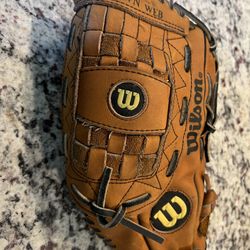 Wilson Baseball Glove 