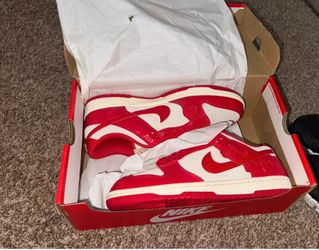 New in box women’s Nike size 9