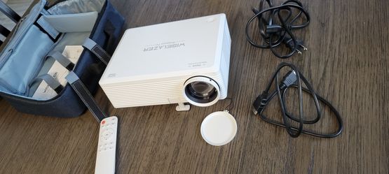 Big screen 1080p PROJECTOR HDMI and wireless connectivity for Android