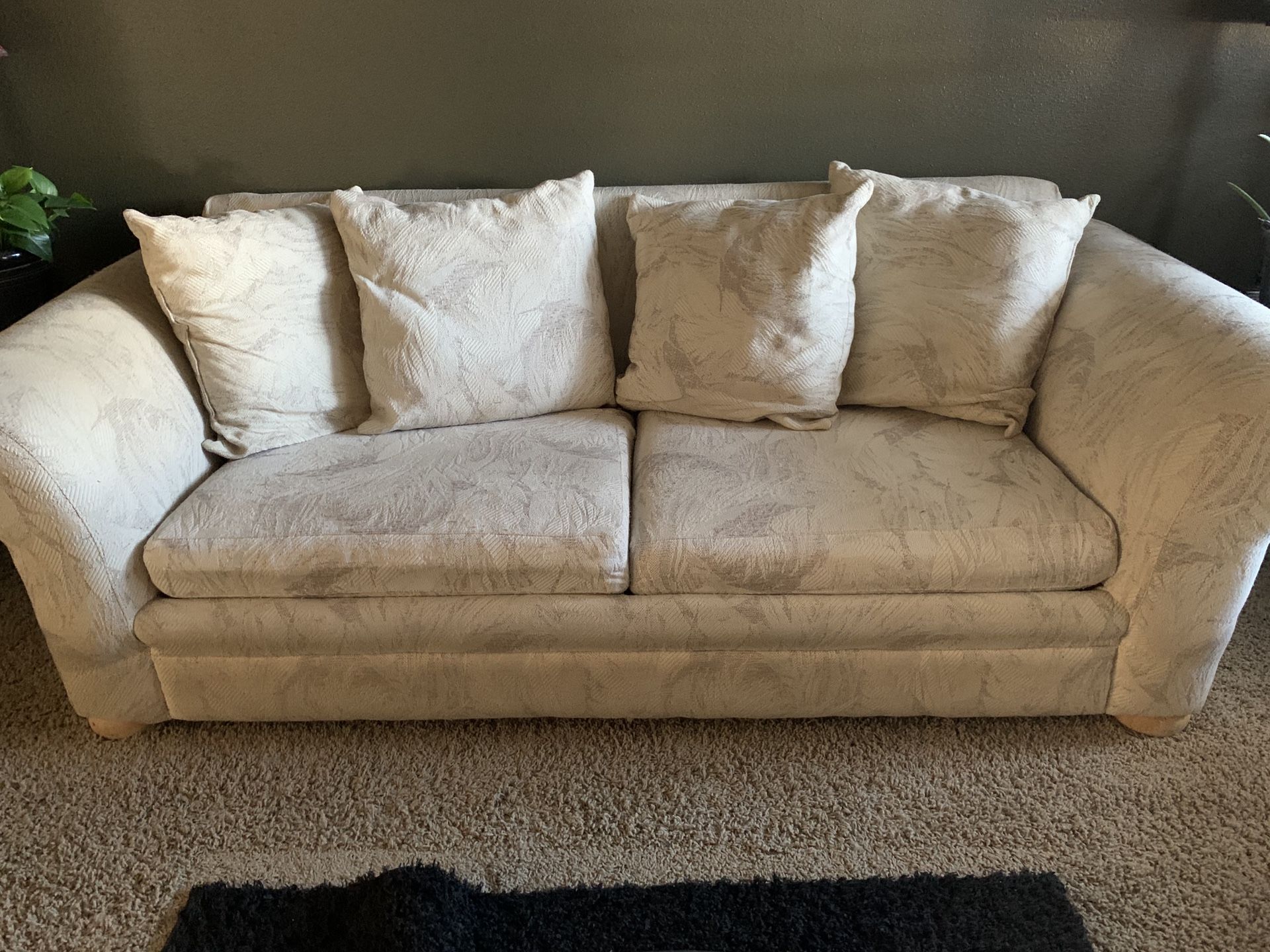 Couch set