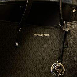 Michael Kors tote