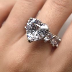 New Gold Plated Heart Ring Size 6.5