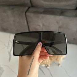 YSL Sunglasses Like New