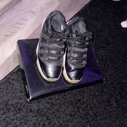 72-10 Jordan Low 11 Size 9 Men