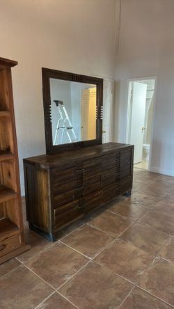 Wood dresser / solid wood