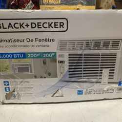 Black & Decker BD06WT6 6,000 BTU Window Air Conditioner with Remote
