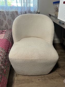 Sherpa Swivel Chair