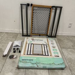 Modern Decor Pet Gate / Baby Gate - Fits Openings 26” - 36”