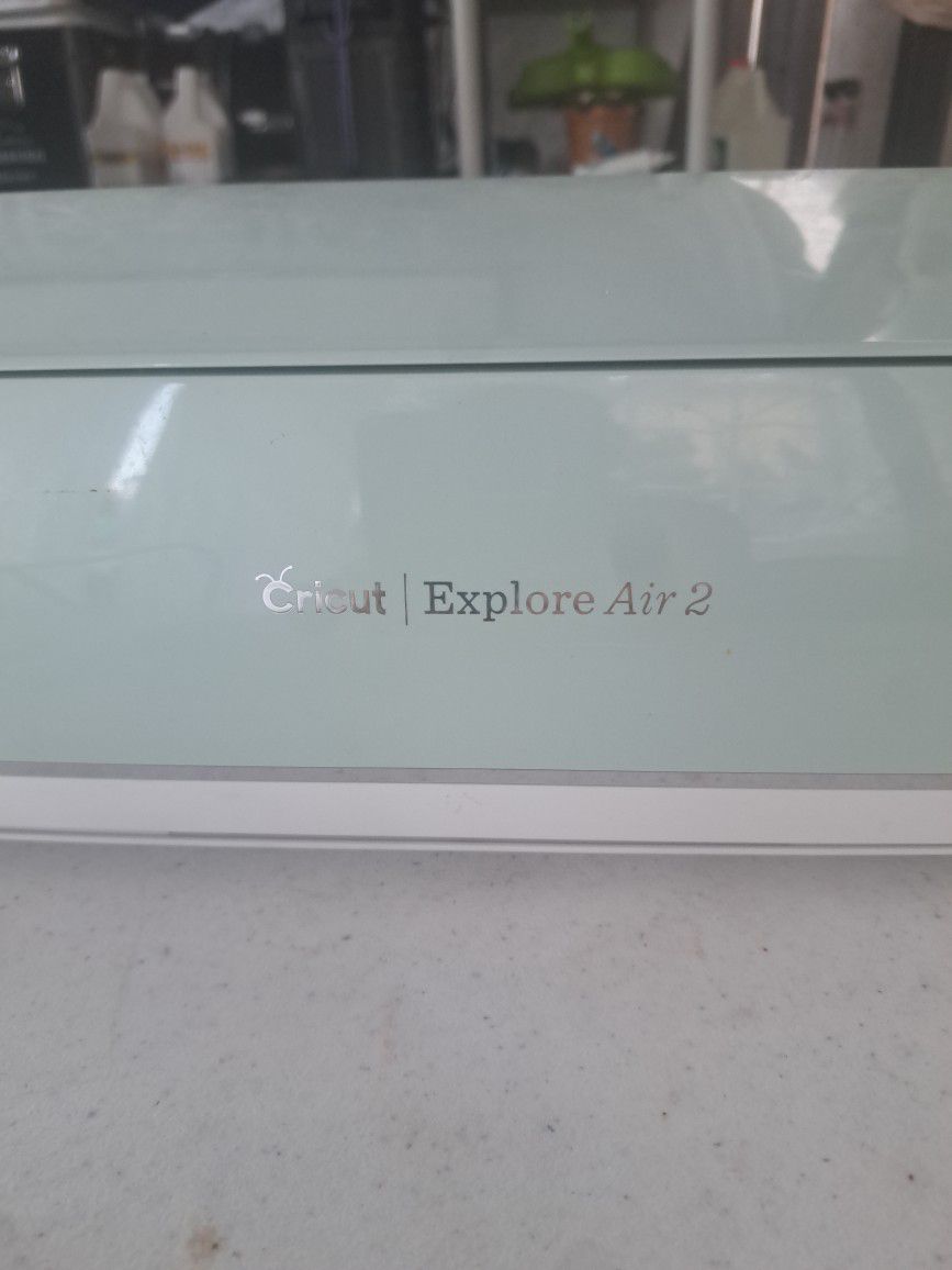 Circut Explore Air 2  w/extras