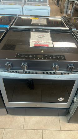 Whirlpool 5 burners SMART Slide-in with Air Cooking Technology - One year warranty included!