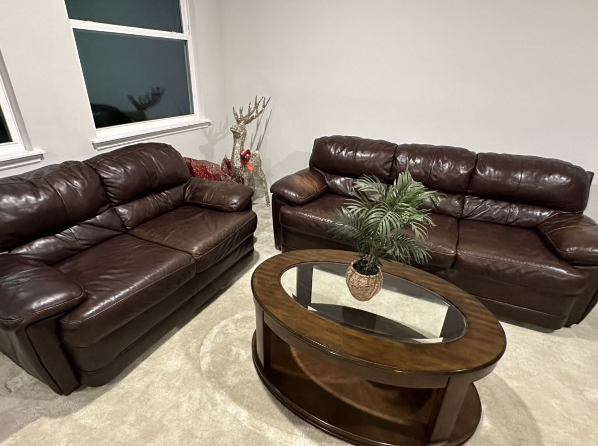 Ashley 2-Piece Sofa & Coffee Table Set